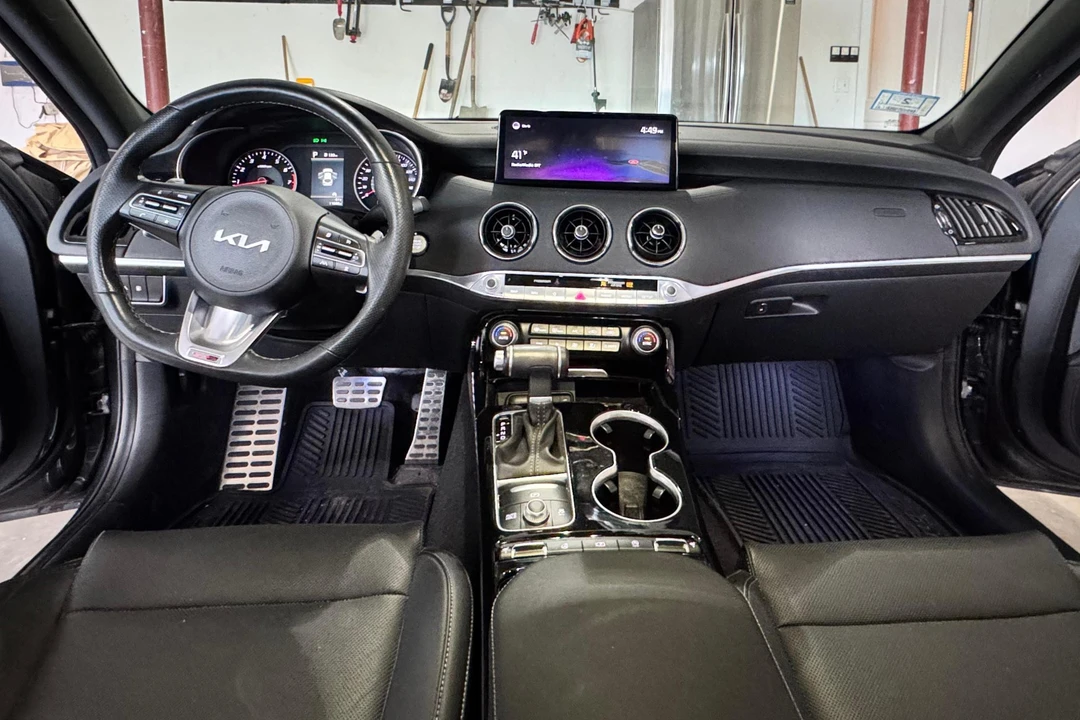 2022 Kia Stinger - Image 31 of 31