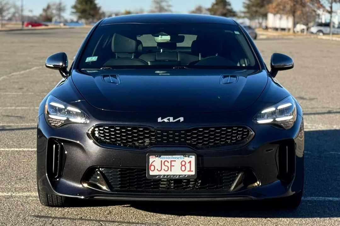 2022 Kia Stinger - Image 2 of 31