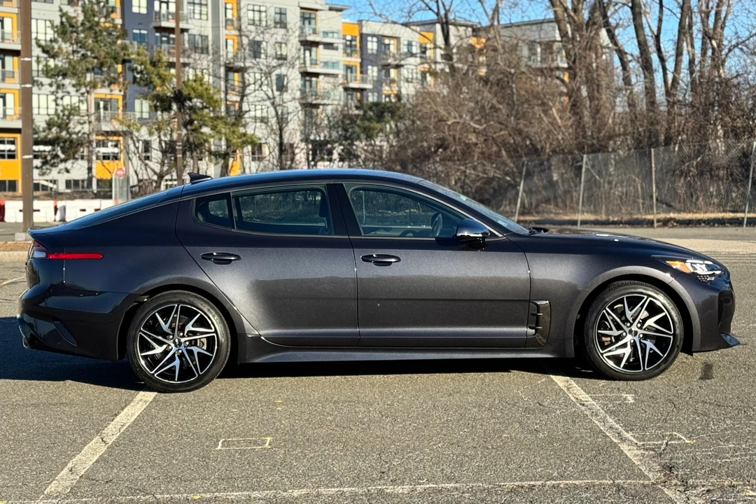 2022 Kia Stinger - Image 14 of 31