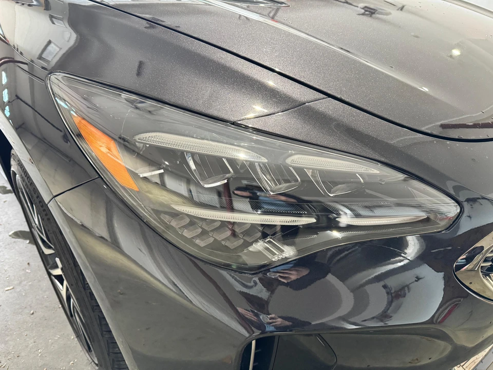 2022 Kia Stinger - Image 16 of 31