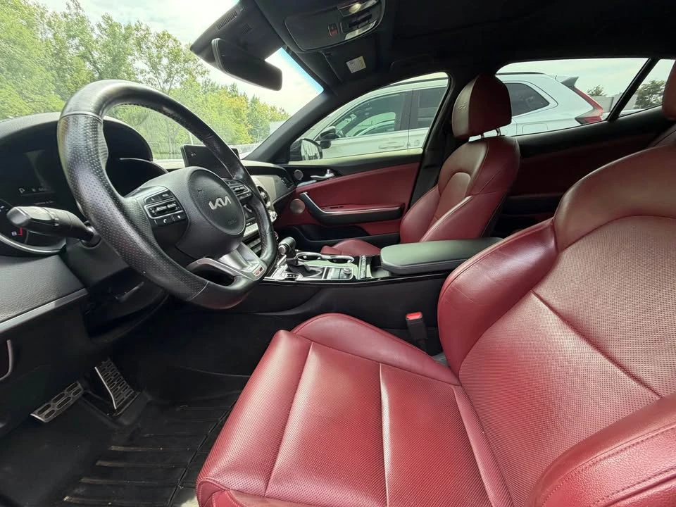 2022 Kia Stinger - Image 7 of 9