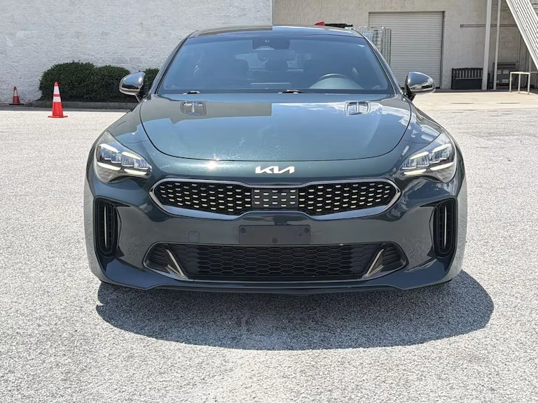 2022 Kia Stinger - Image 2 of 20
