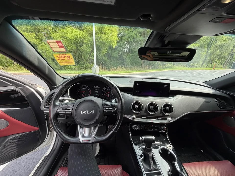 2022 Kia Stinger - Image 6 of 9