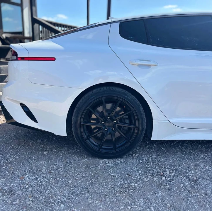 2022 Kia Stinger GT - Image 8 of 14
