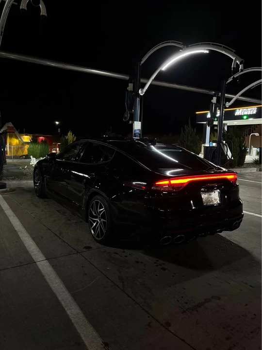 2022 Kia Stinger GT - Image 2 of 4