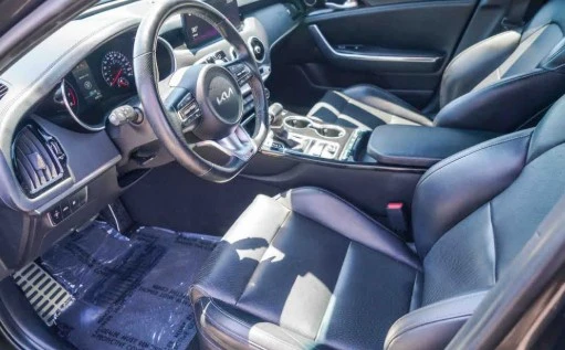 2022 Kia Stinger GT - Image 8 of 11