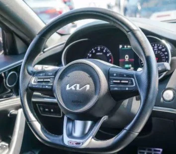 2022 Kia Stinger GT - Image 7 of 11
