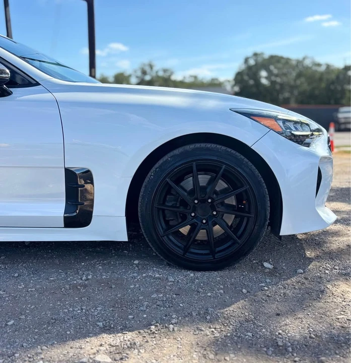 2022 Kia Stinger GT - Image 9 of 14