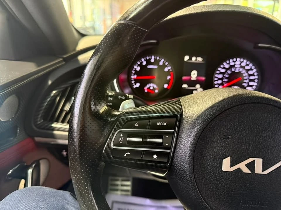2022 Kia Stinger - Image 11 of 20