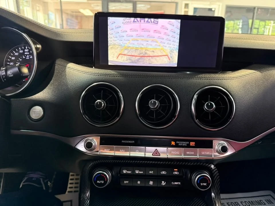2022 Kia Stinger - Image 14 of 20