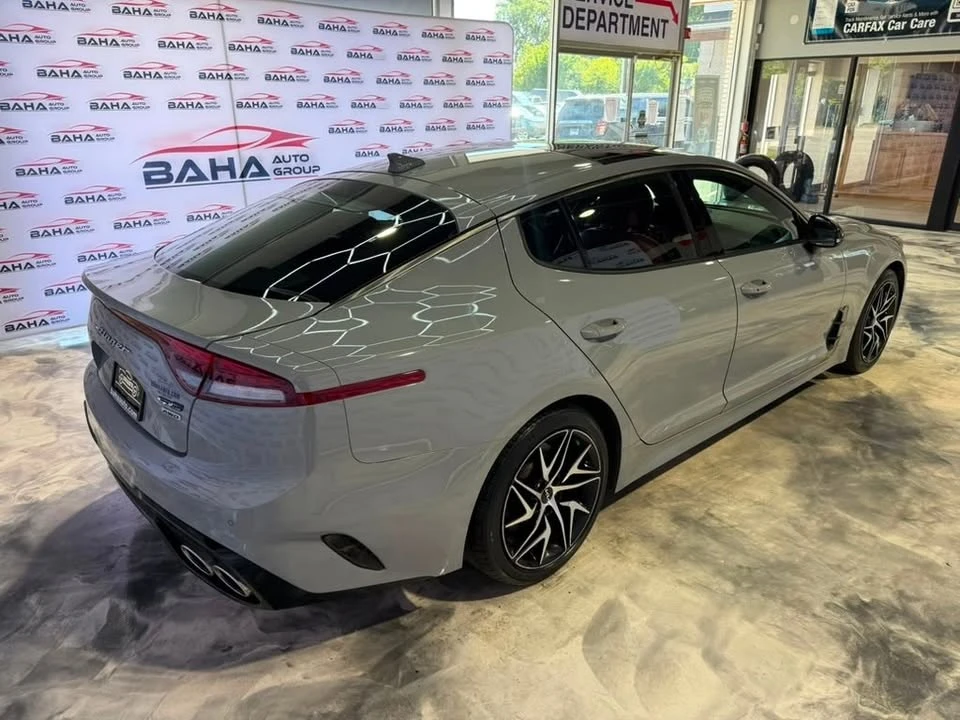 2022 Kia Stinger - Image 8 of 20