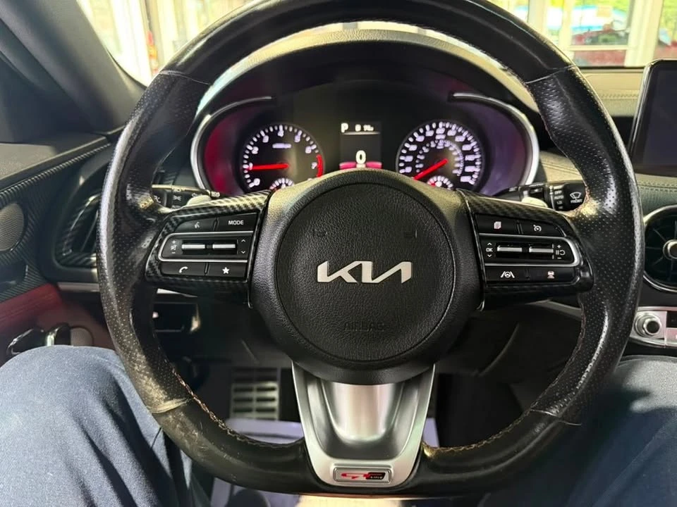 2022 Kia Stinger - Image 7 of 20