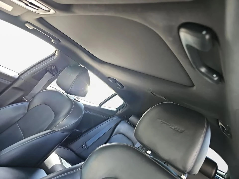 2022 Kia Stinger - Image 18 of 19