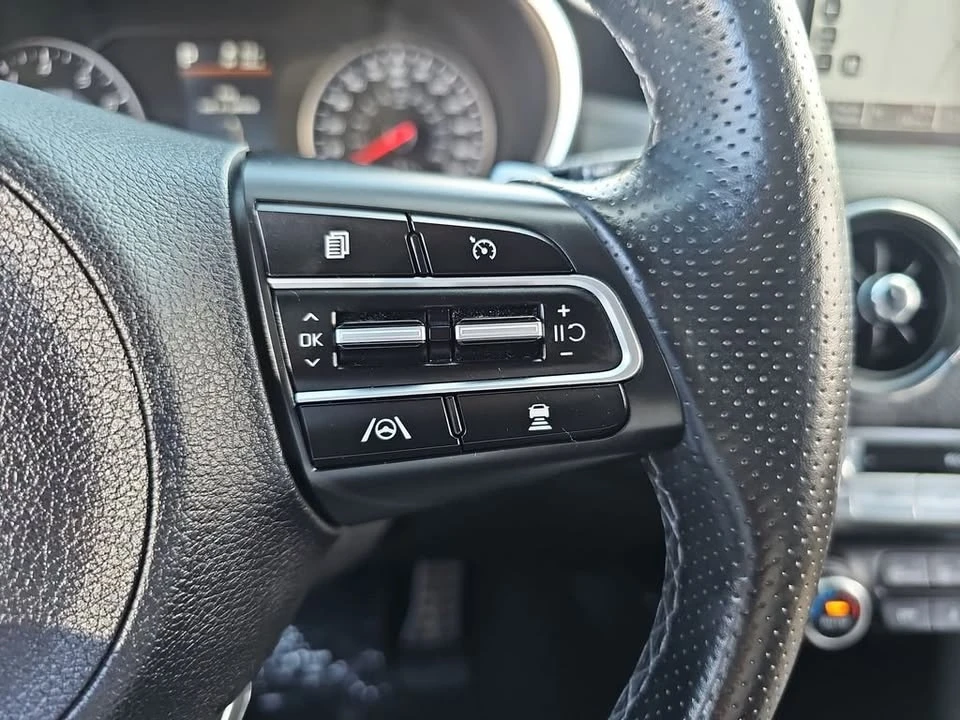 2022 Kia Stinger - Image 11 of 19