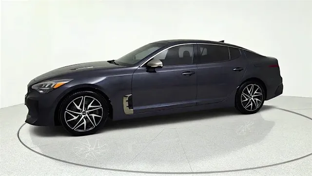 2022 Kia Stinger GT-Line
