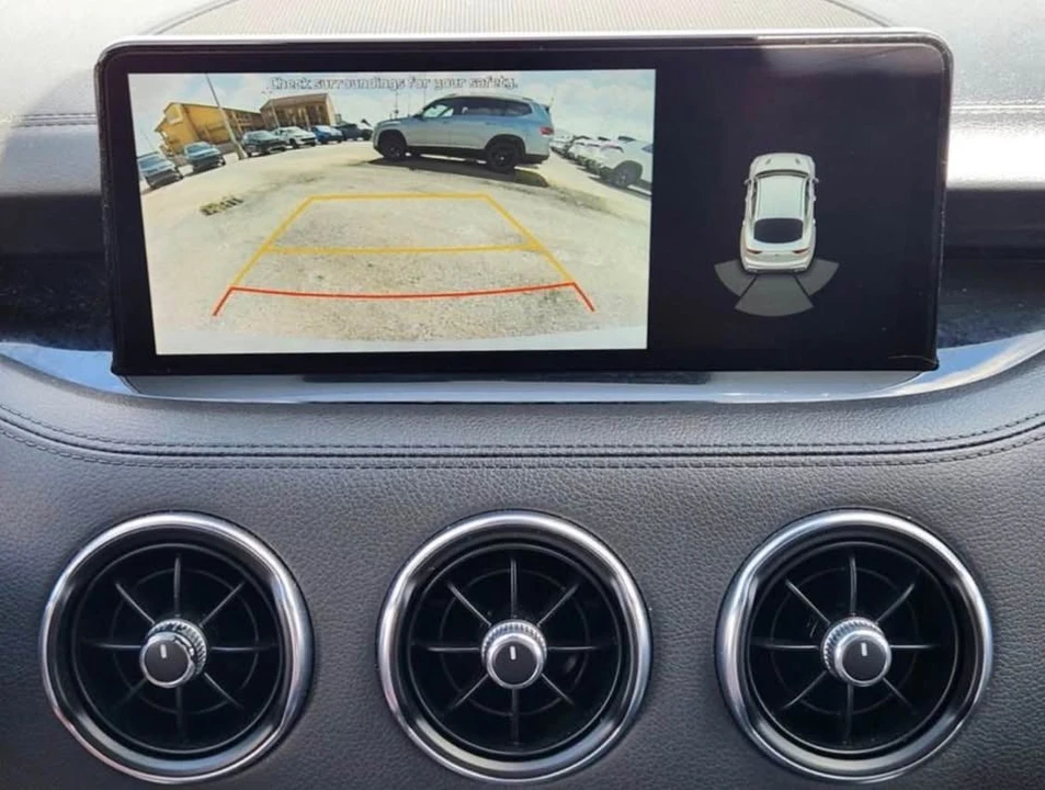 2022 Kia Stinger - Image 9 of 10