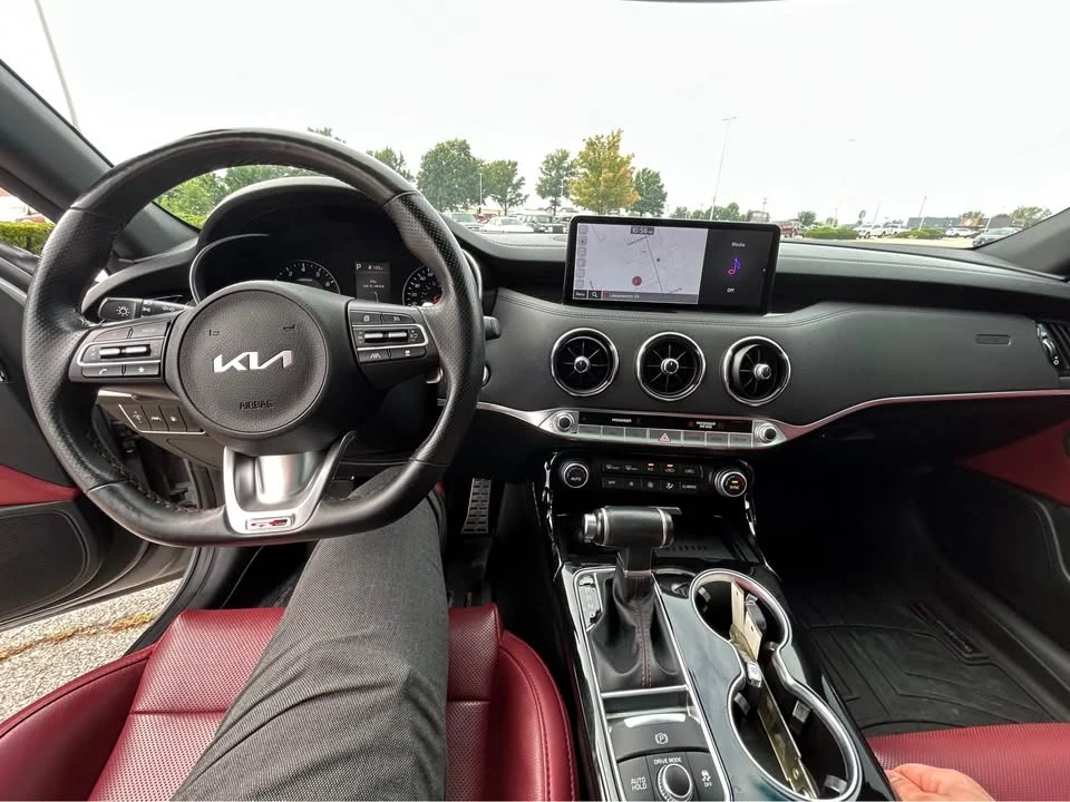 2022 Kia Stinger - Image 12 of 14