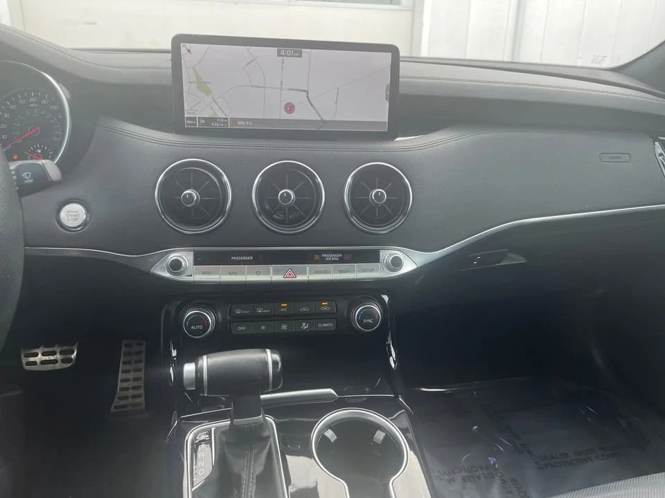 2022 Kia Stinger - Image 19 of 20