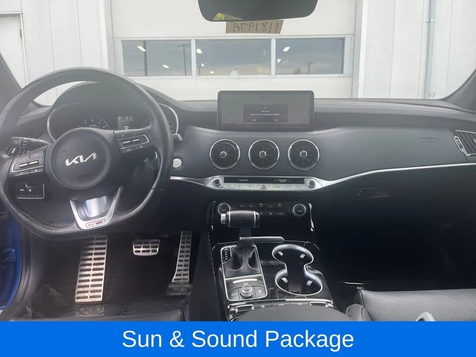 2022 Kia Stinger - Image 15 of 20