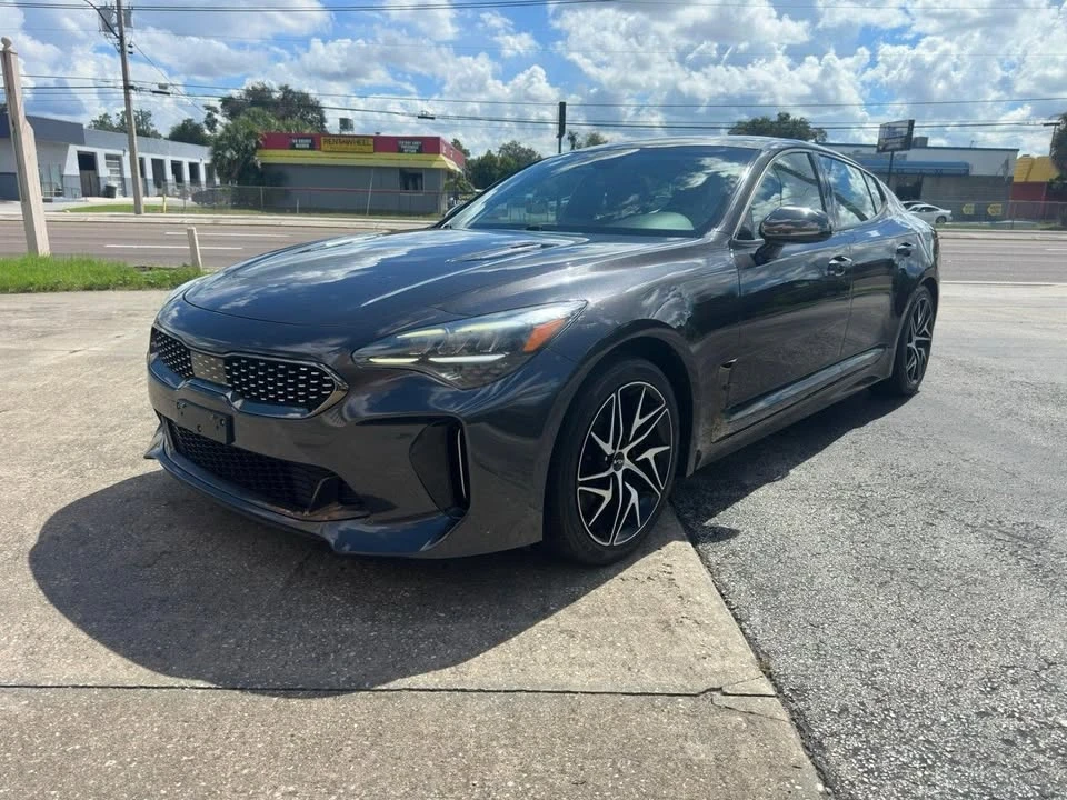 2022 Kia Stinger - Image 2 of 9