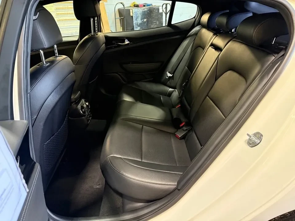 2022 Kia Stinger GT - Image 12 of 19