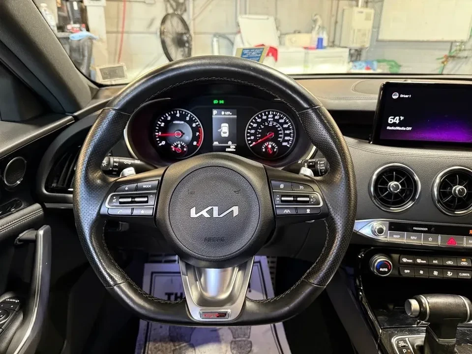 2022 Kia Stinger GT - Image 13 of 19