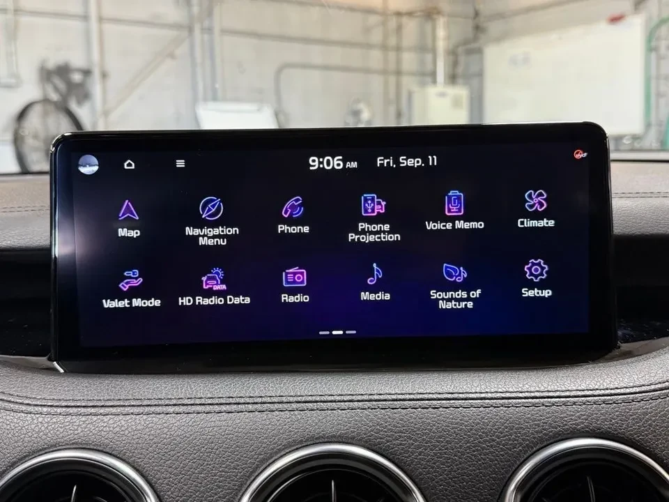 2022 Kia Stinger GT - Image 16 of 19