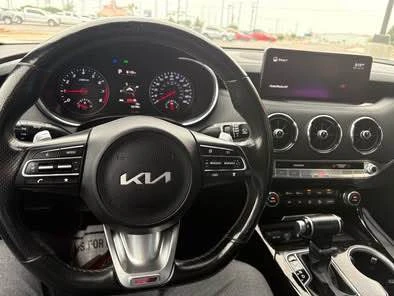 2022 Kia Stinger - Image 5 of 10