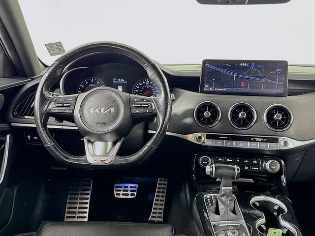 2022 Kia Stinger GT - Image 11 of 19