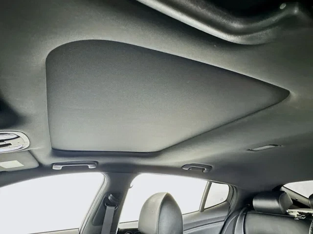 2022 Kia Stinger GT - Image 18 of 19