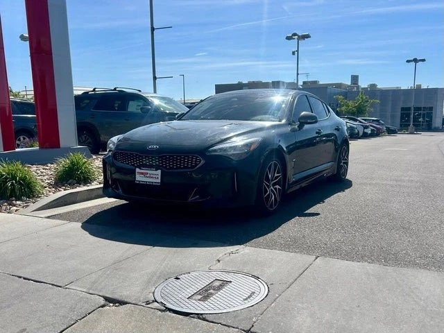 2022 Kia Stinger - Image 2 of 7