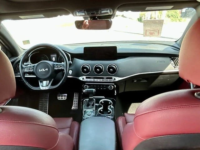 2022 Kia Stinger - Image 6 of 7