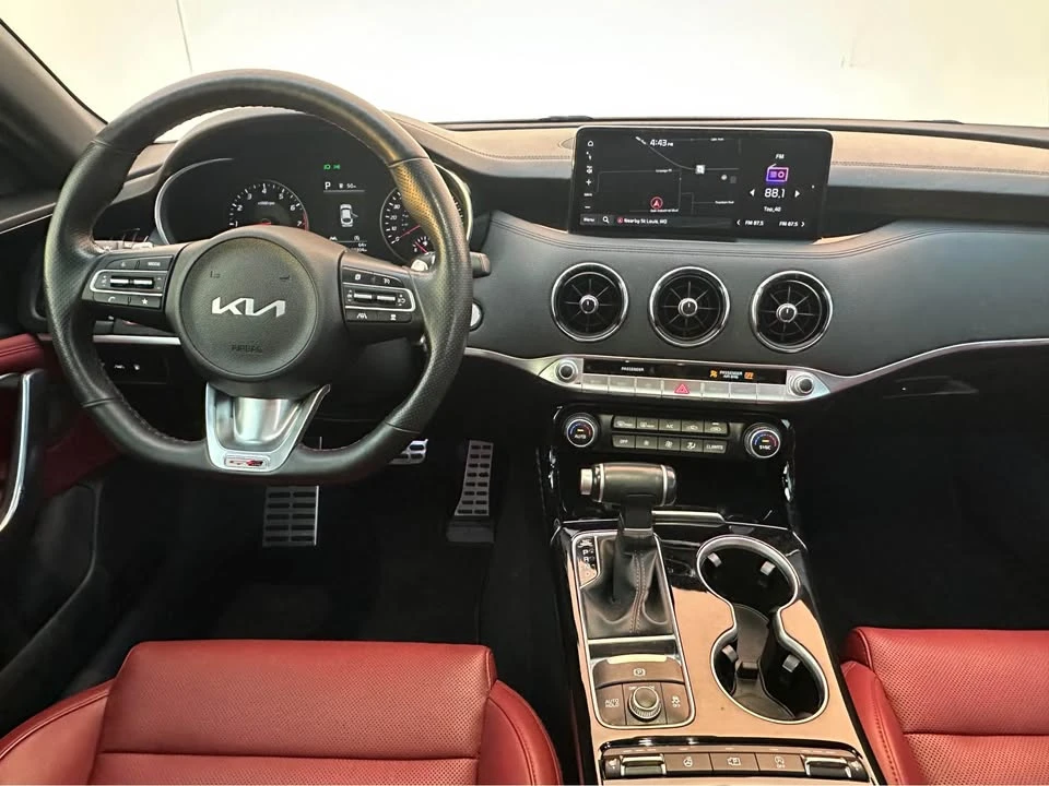 2022 Kia Stinger GT - Image 15 of 20