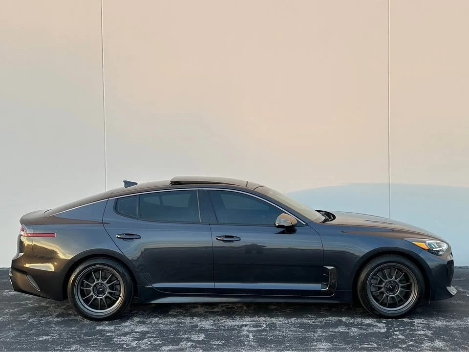 2022 Kia Stinger GT - Image 2 of 20