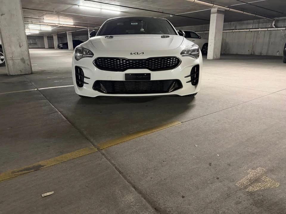 2022 Kia Stinger - Image 4 of 17