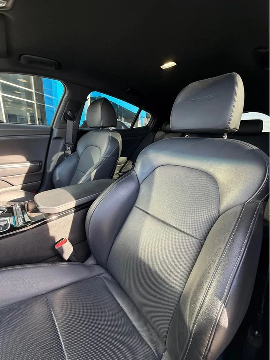 2022 Kia Stinger - Image 2 of 18
