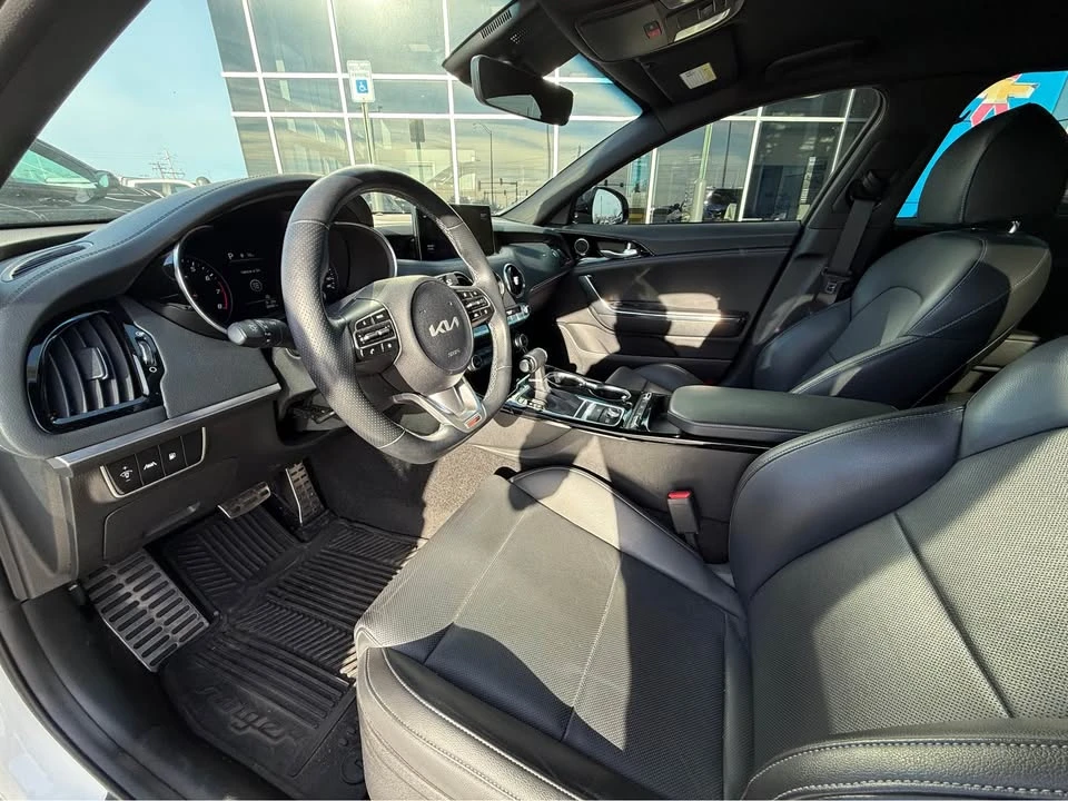 2022 Kia Stinger - Image 12 of 18
