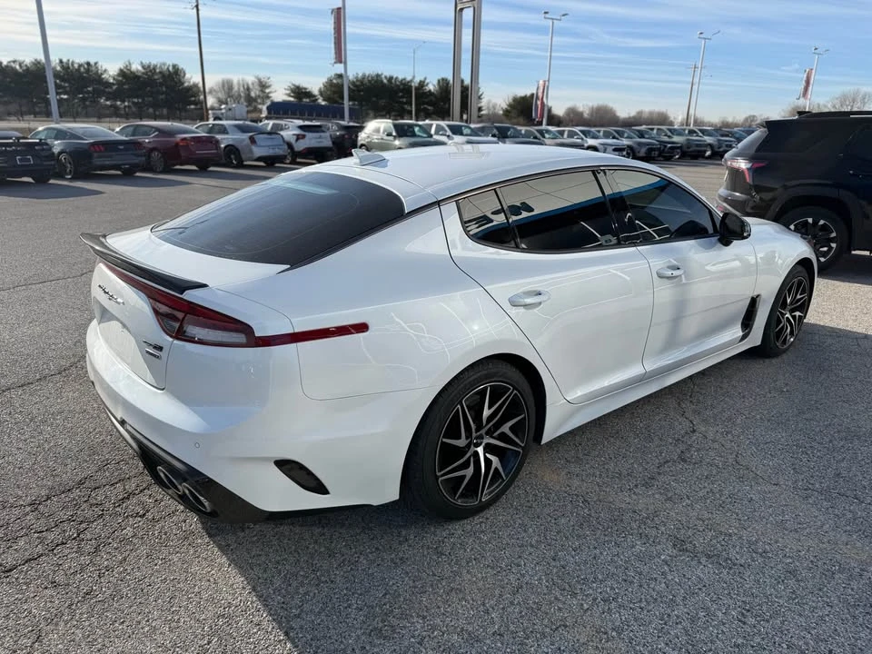 2022 Kia Stinger - Image 7 of 18