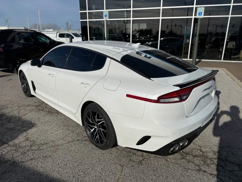 2022 Kia Stinger - Image 9 of 18