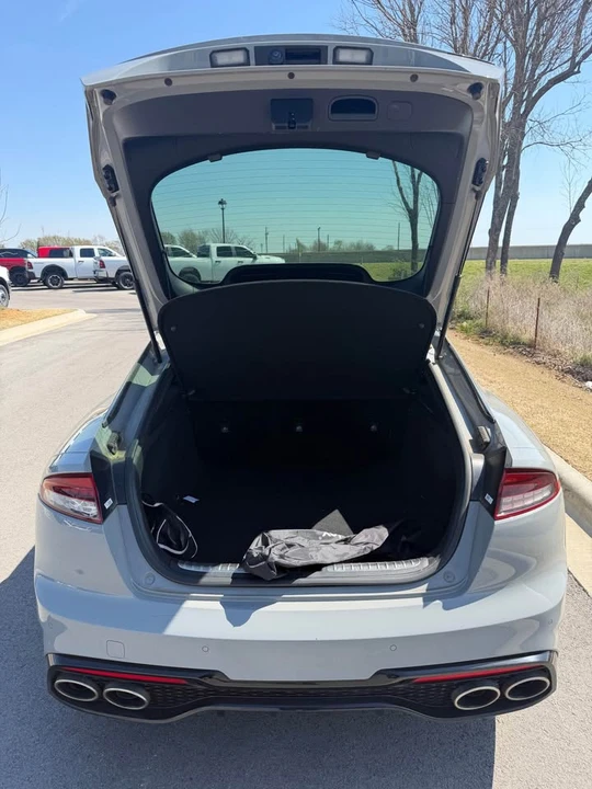 2022 Kia Stinger - Image 7 of 11