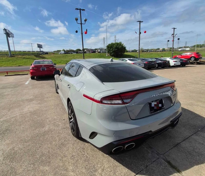 2022 Kia Stinger - Image 3 of 10