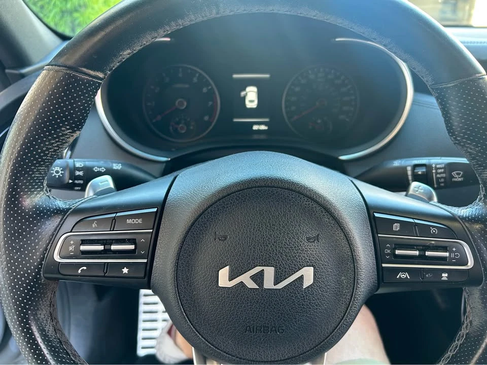 2022 Kia Stinger - Image 9 of 12