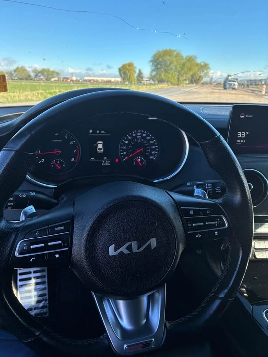 2022 Kia Stinger - Image 8 of 14