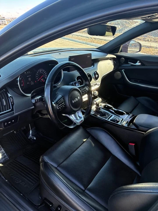 2022 Kia Stinger - Image 6 of 14