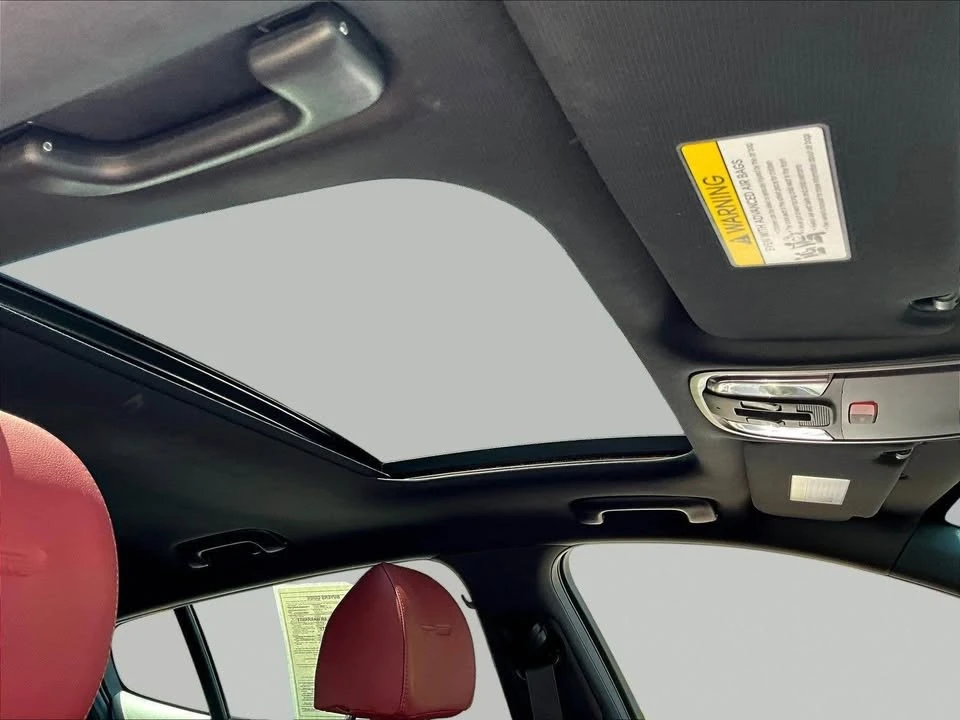 2022 Kia Stinger - Image 10 of 17