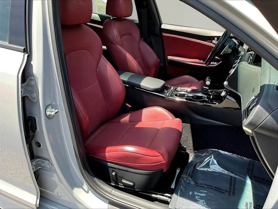 2022 Kia Stinger - Image 15 of 17