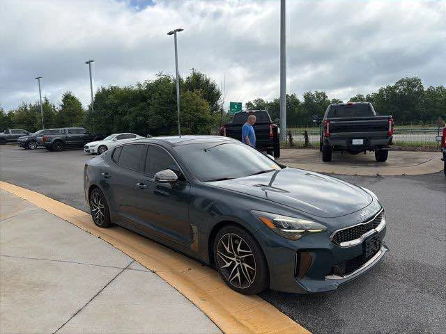 2022 Kia Stinger - Image 2 of 10