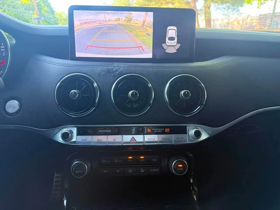 2022 Kia Stinger - Image 17 of 20