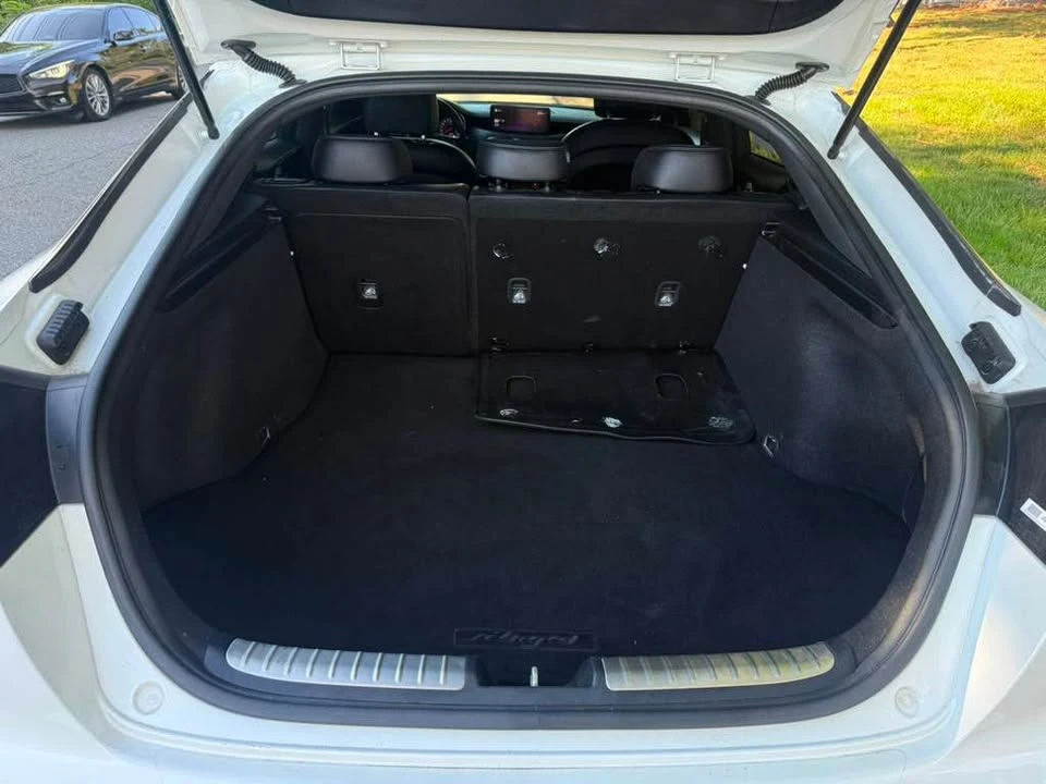 2022 Kia Stinger - Image 13 of 20