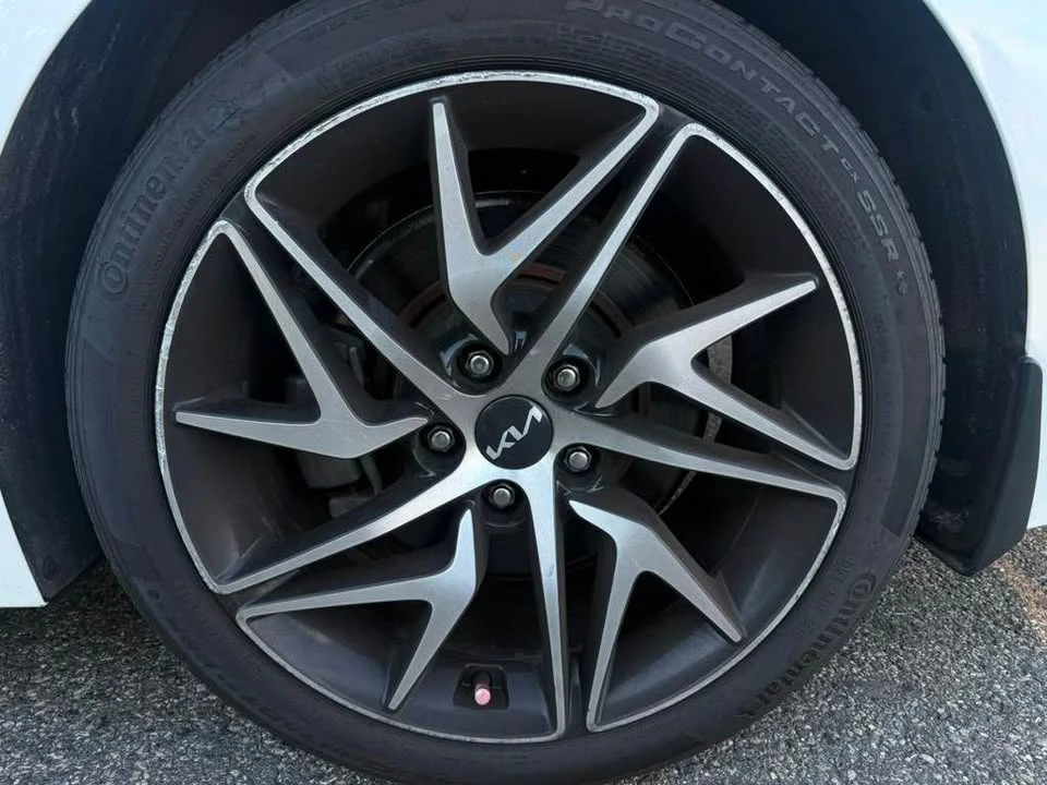 2022 Kia Stinger - Image 9 of 20